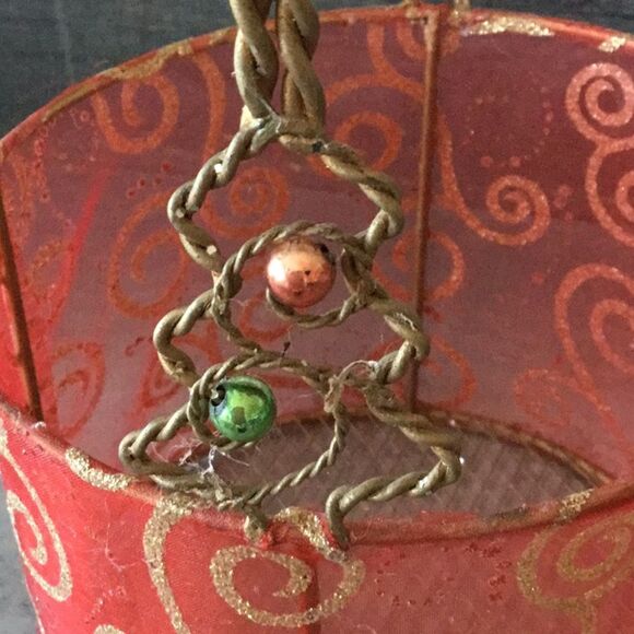 Metal Christmas basket with gold scroll gift decor decoration Xmas - Picture 3 of 6